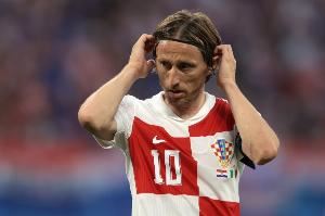 捷克主帅：我让球员消耗莫德里奇的体能，但让他疲惫真的很难做到