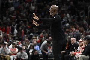 比卢普斯：揭幕战首发为霍勒迪、夏普、阿夫迪亚、卡马拉、克林根