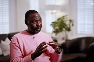 安迪·科尔:效力曼联意味巨大期望 枪手没有过约克雷斯这样的中锋