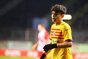 官方：巴萨小将埃斯帕特在西班牙青年队受伤，预计缺席8到10周